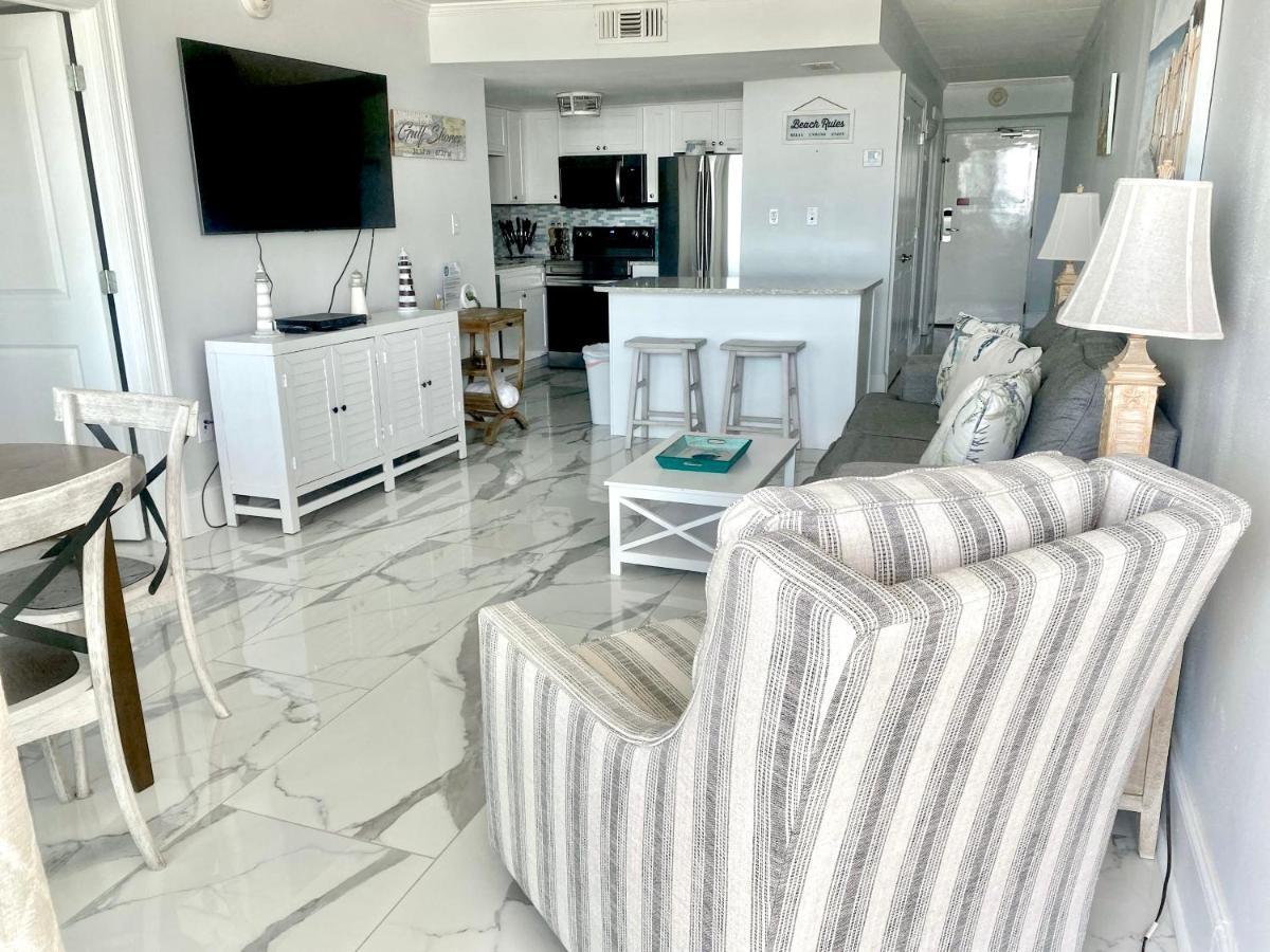Island Winds East 202 By Albvr - Beautifully Renovated Beachfront Condo & Steps Away From Hangout & More! Gulf Shores Εξωτερικό φωτογραφία